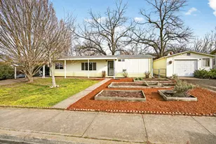 340 Taylor Ave, Talent, OR 97540 - Photo 1