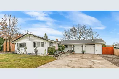 1537 Yucca Street, Medford, OR 97504 - Photo 1