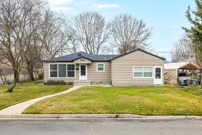 826 Grant Avenue, Medford, OR 97501 - Photo 1