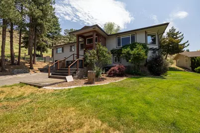 2100 Park Avenue, Klamath Falls, OR 97601 - Photo 1