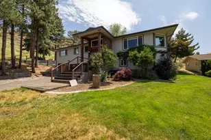 2100 Park Ave, Klamath Falls, OR 97601 - Photo 1