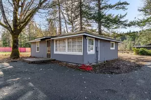 2574 Rockydale Rd, Cave Junction, OR 97523 - Photo 1