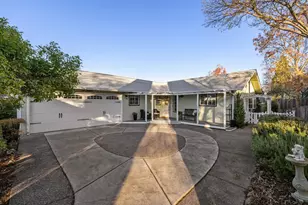 674 Berry Ln, Ashland, OR 97520 - Photo 1