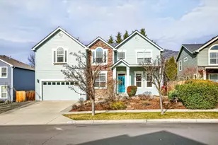 4553 Wolf Run Dr, Medford, OR 97504 - Photo 1