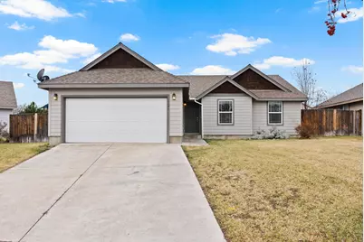1151 NW 21st Place, Redmond, OR 97756 - Photo 1