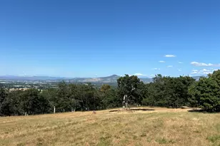 3559 S Stage Rd, Medford, OR 97501 - Photo 1