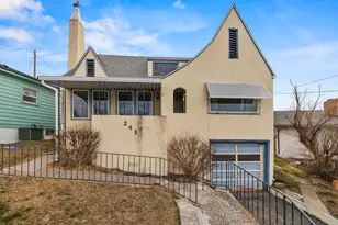 241 Hillside Ave, Klamath Falls, OR 97601 - Photo 1