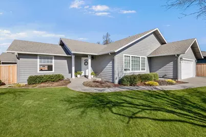 608 SE Liberty Drive, Grants Pass, OR 97527 - Photo 1