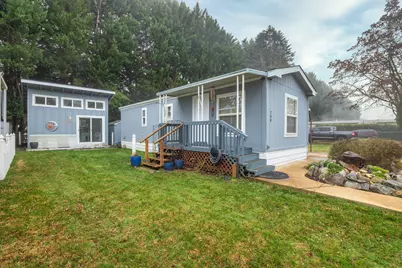 208 Chestnut Lane, Grants Pass, OR 97526 - Photo 1