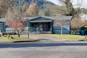 421 Bayard Dr, Grants Pass, OR 97527 - Photo 1