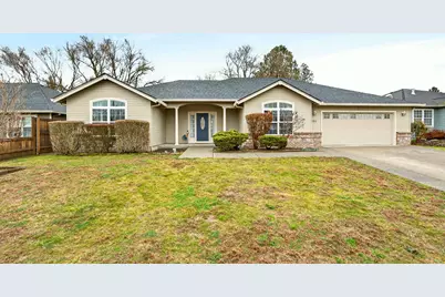 884 Mendolia Way, Central Point, OR 97502 - Photo 1