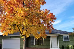 1124 Mount Pitt Ave, Medford, OR 97501 - Photo 1