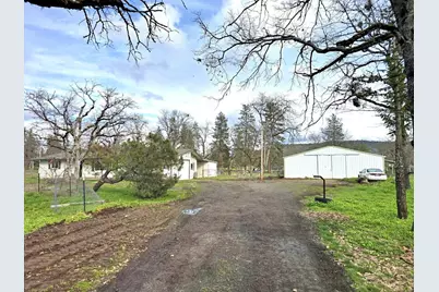11220 Duggan Road, Central Point, OR 97502 - Photo 1