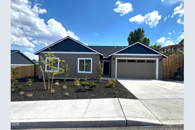 579 SW H Street #Lot 10, Madras, OR 97741 - Photo 1