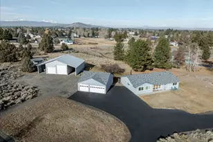 61747 Somerset Dr, Bend, OR 97702 - Photo 1