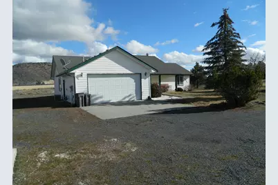 7531 Roberta Drive, Klamath Falls, OR 97603 - Photo 1