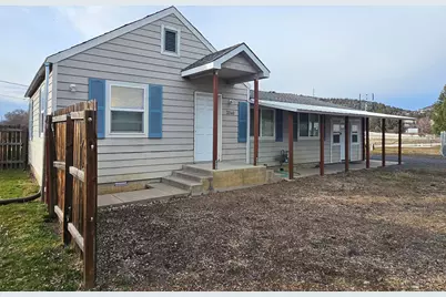 3340 E Vale Road, Klamath Falls, OR 97603 - Photo 1