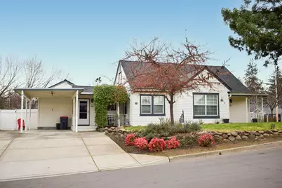 902 N Keeneway Drive #902-904, Medford, OR 97504 - Photo 1