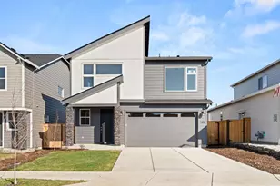 145 Valemont Dr, Eagle Point, OR 97524 - Photo 1