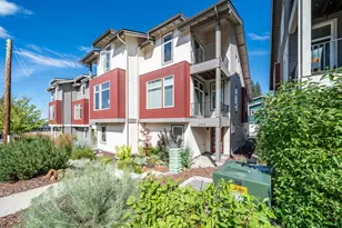 61574 SW Blakely Rd, Bend, OR 97702 - Photo 1