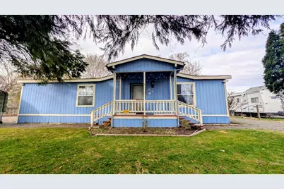 5131 Bristol Avenue, Klamath Falls, OR 97603 - Photo 1