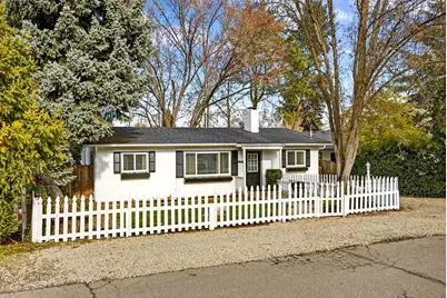 545 E C Street, Jacksonville, OR 97530 - Photo 1