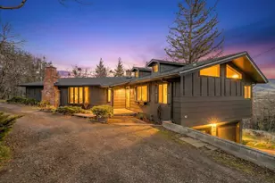 200 Timberlake Dr, Ashland, OR 97520 - Photo 1