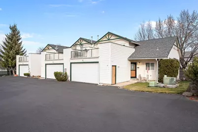 438 NW 19th Street #UNIT 17, Redmond, OR 97756 - Photo 1