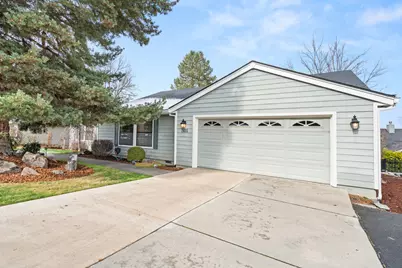 2435 Heritage Way, Medford, OR 97504 - Photo 1