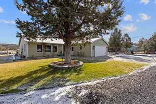 13574 SE Southwood Dr, Prineville, OR 97754 - Photo 1