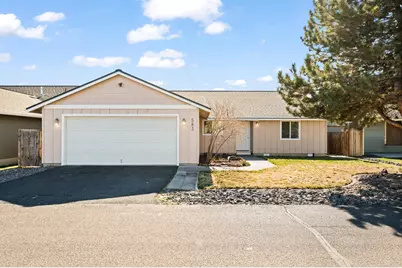 583 SE Ponderosa Drive, Madras, OR 97741 - Photo 1