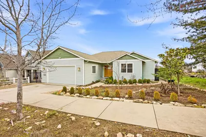 952 Oak Street, Ashland, OR 97520 - Photo 1