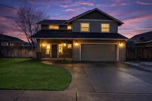 1394 NE Ochoco Ave, Prineville, OR 97754 - Photo 1