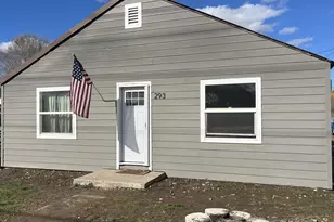 293 NE 7th St, Prineville, OR 97754 - Photo 1