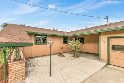 401 Elm Street, Phoenix, OR 97535 - Photo 1