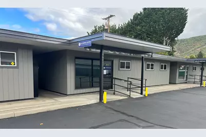 1201 NE 7th Street, Grants Pass, OR 97526 - Photo 1