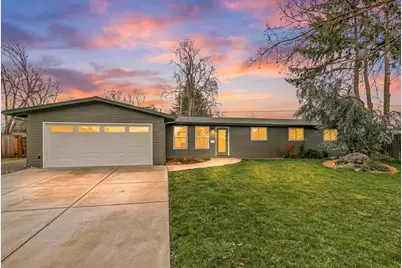 532 Barry Circle, Medford, OR 97501 - Photo 1