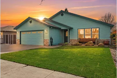 933 Parkdale Avenue, Medford, OR 97501 - Photo 1