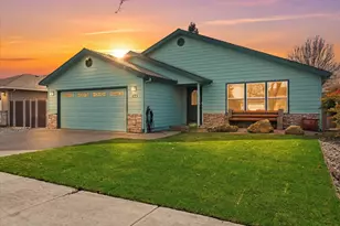 933 Parkdale Ave, Medford, OR 97501 - Photo 1