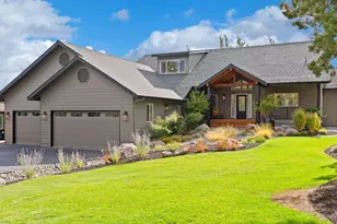 920 Cinnamon Teal Dr, Redmond, OR 97756 - Photo 1