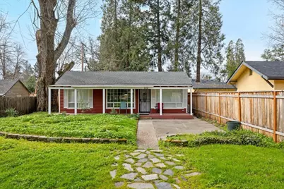 122 Willamette Avenue, Medford, OR 97504 - Photo 1