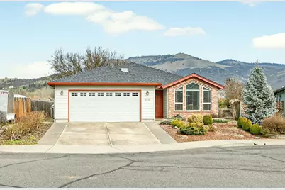 160 Meadow View Drive, Phoenix, OR 97535 - Photo 1