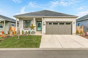 248 Christopher Way, Talent, OR 97540 - Photo 1