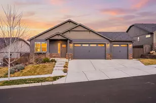 2428 SW 43rd Pl, Redmond, OR 97756 - Photo 1