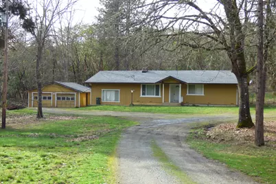 4704 Cloverlawn Drive, Grants Pass, OR 97527 - Photo 1