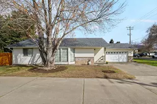 762 Your Way, Grants Pass, OR 97527 - Photo 1