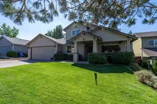 2021 SW 37th St, Redmond, OR 97756 - Photo 1