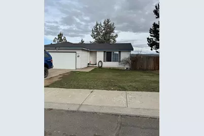 993 SE Turner Street, Madras, OR 97741 - Photo 1