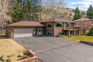 1531 Kimberly Dr, Klamath Falls, OR 97603 - Photo 1