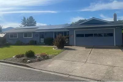 103 Saxbury Drive, Central Point, OR 97502 - Photo 1